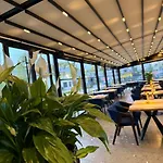 酒店 Lira Durrës